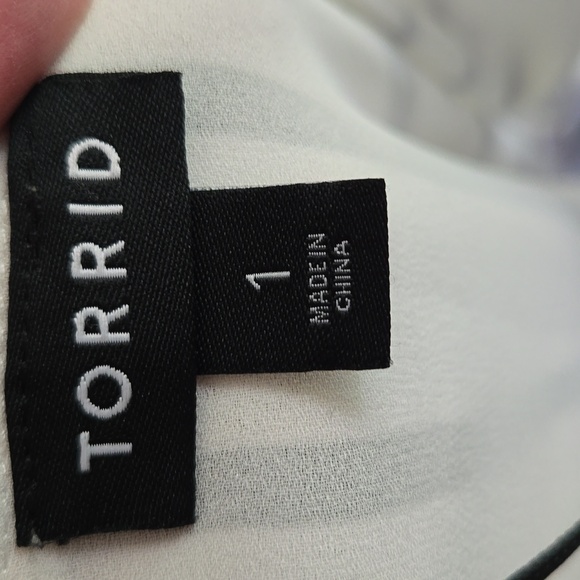 Torrid | Georgette White Black Swing Top - Picture 8 of 9